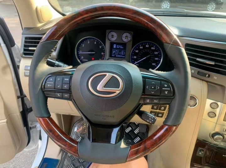 Lexus LX 570 -05Lexus LX 570 -05